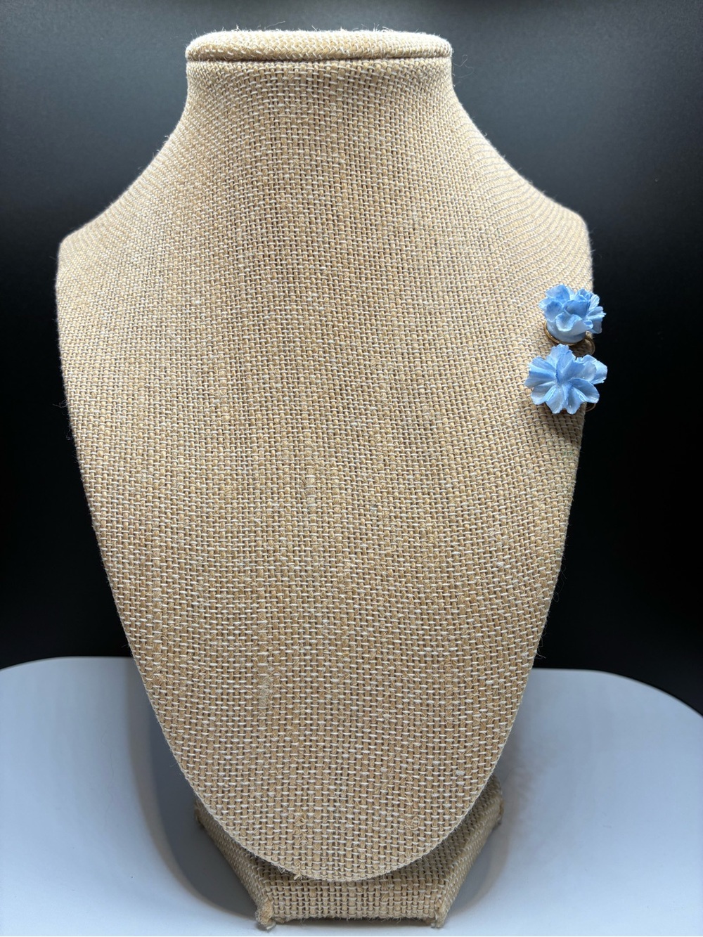 Vintage Blue Coalport Flower Screw-on Earrings - Women Jewelry - Picture 2 of 12